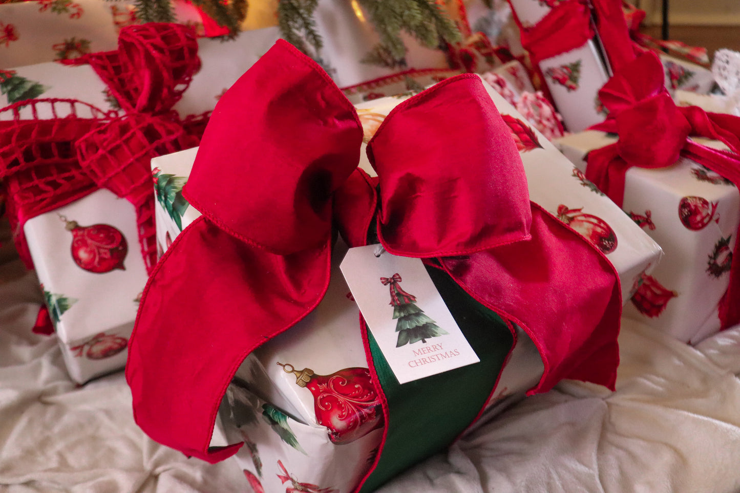 Gift Tag + Thick Luxury Wrapping Paper- Double sided Vintage Victorian Charm Christmas Gift Wrapping paper + Tag