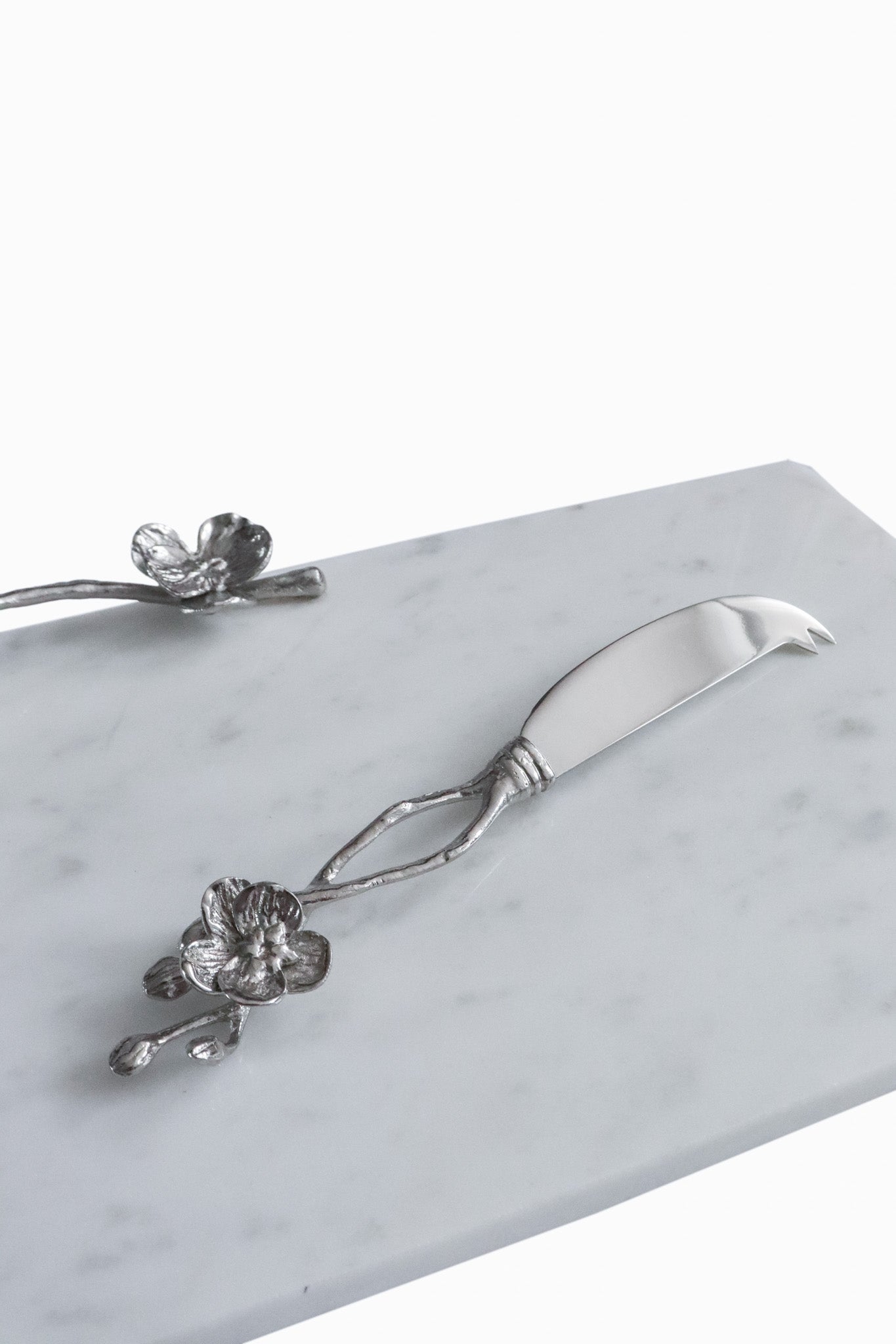 Luxury Home Decor Gift- Michael Aram White Orchid Cheese Board with Knife